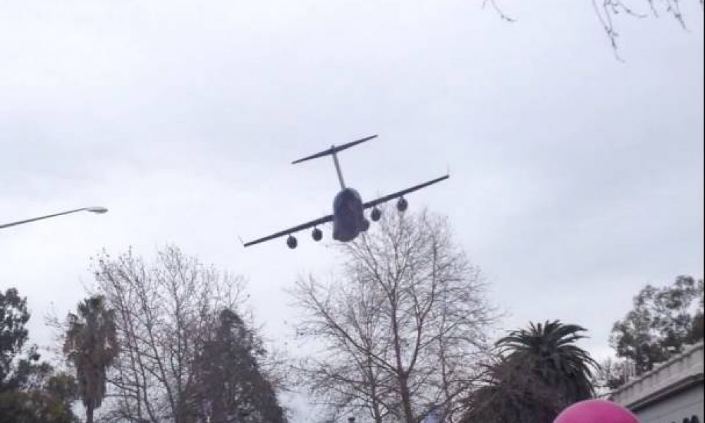 C17 Globemaster  Wagga Wagga low fly pass