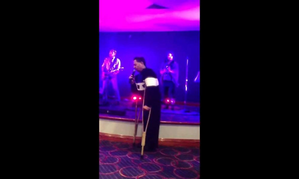 Johnny Shilo performing at Wagga Wagga Australian Rules club singing a  Elvis song   Little Sister