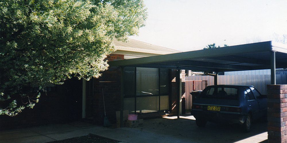 008 3/11 Lampe Avenue Wagga Wagga NSW Australia June 1998