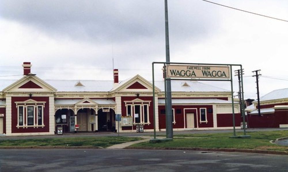 Wagga Wagga NSW railway station 1990