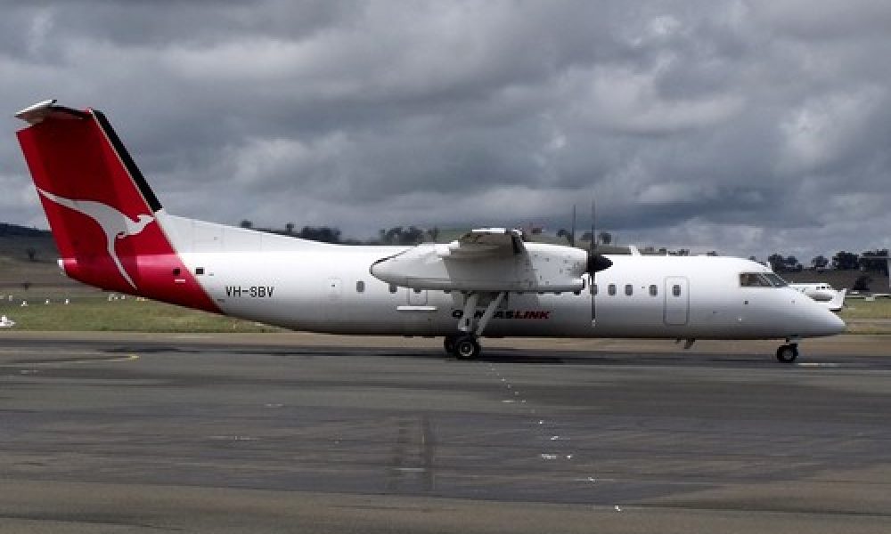 VH-SBV – QANTAS LINK – DHC-8-300